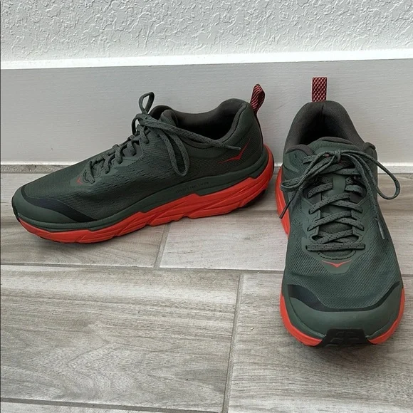 Hoka Men's Gray and Red Running Shoes 11.5 Wide - Picture 3 of 8